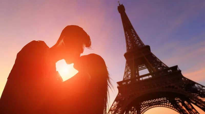 Walentynki w Paryżu – 5 romantycznych pomysłów
