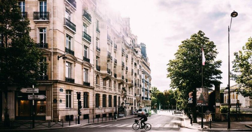 Przeprowadzka do Paryża – spełnienie marzeń o mieście zakochanych