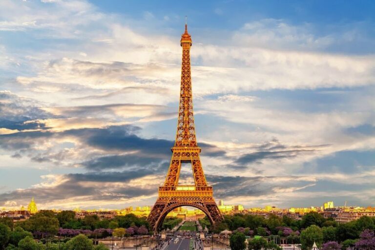 Co spakować na wyjazd do Paryża? 5 rzeczy, o których musisz pamiętać