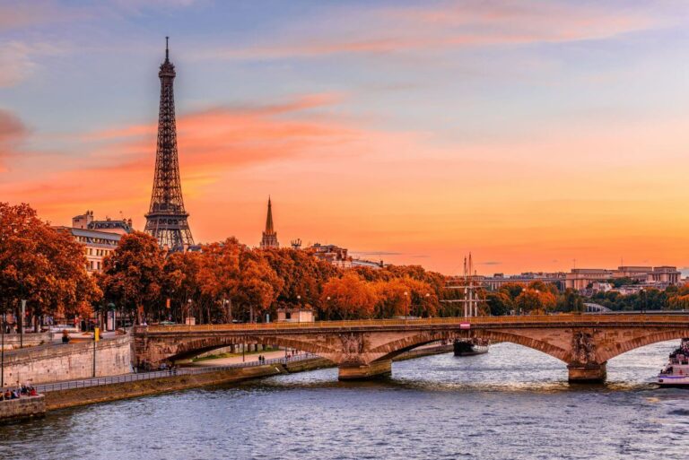 Paryż – nie tylko miasto zakochanych. Zobacz, co ma do zaoferowania!